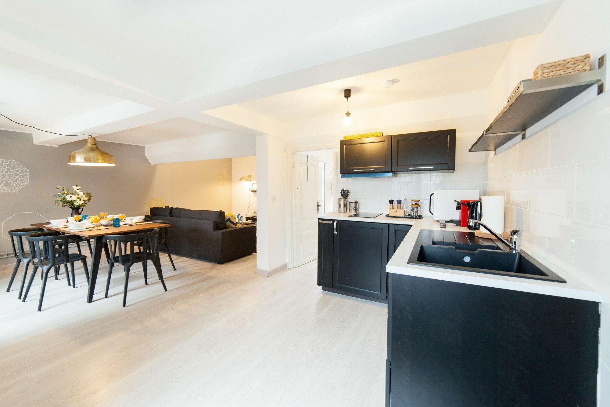 Sweet Inn Apartments- Avenue Louise Брюксел Екстериор снимка